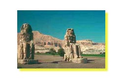 Colosses de Memnon, 2 statues représentant Amenophis III assis