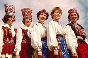Estoniennes en Costumes traditionnels