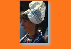 Néerlandaise en costume traditionnel